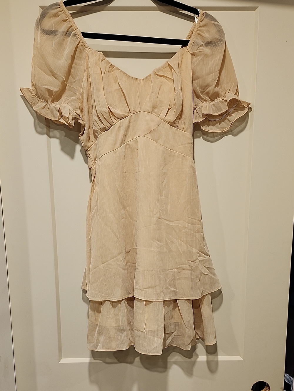 Love Tree Cream Puff-Sleeve Tiered Mini Dress